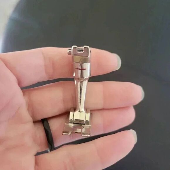 Bernina 1C Vintage Old Style Reverse Pattern Sewing machine Foot - Picture 6 of 7